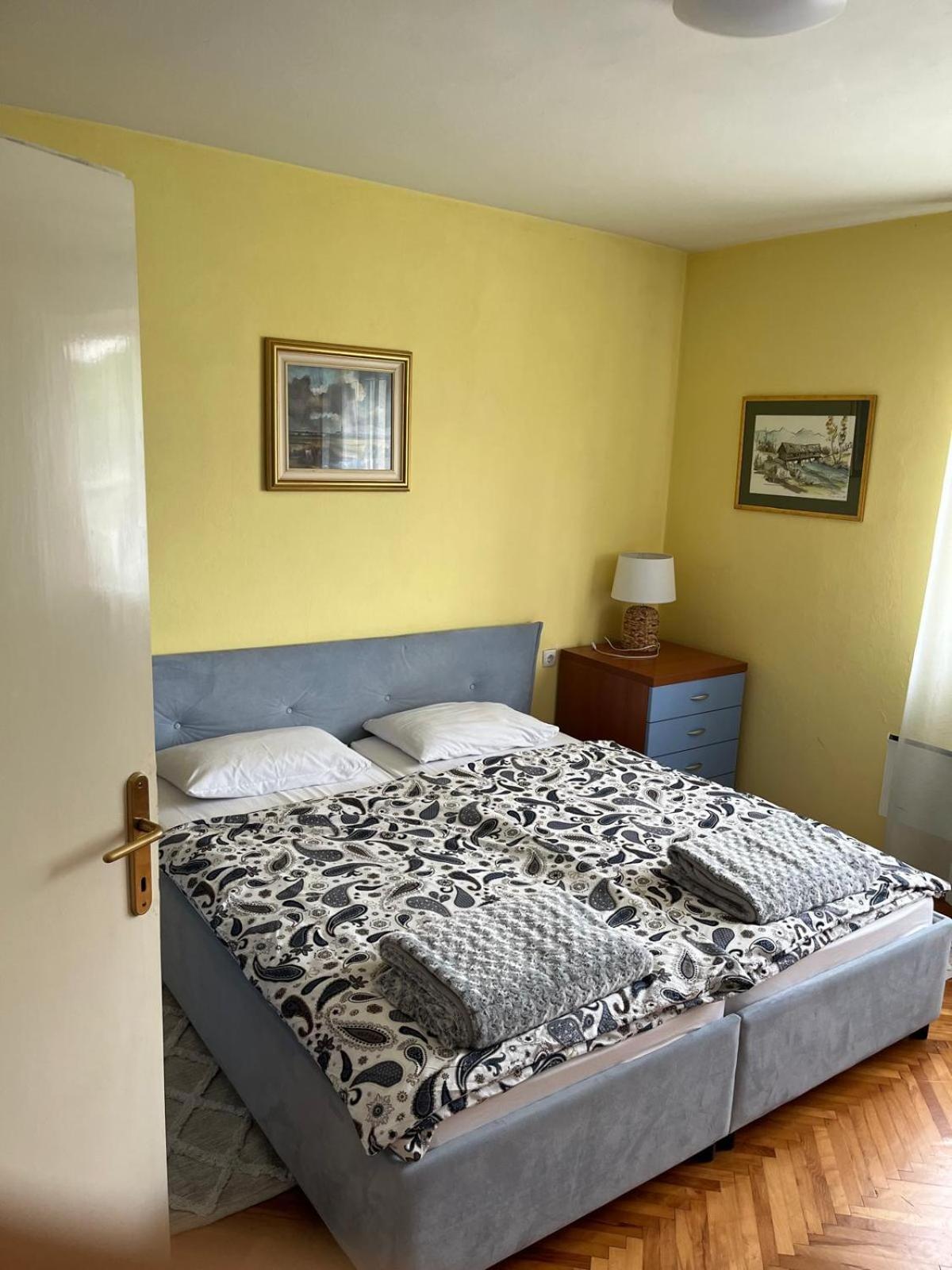 Apartman Ivka Gospić エクステリア 写真